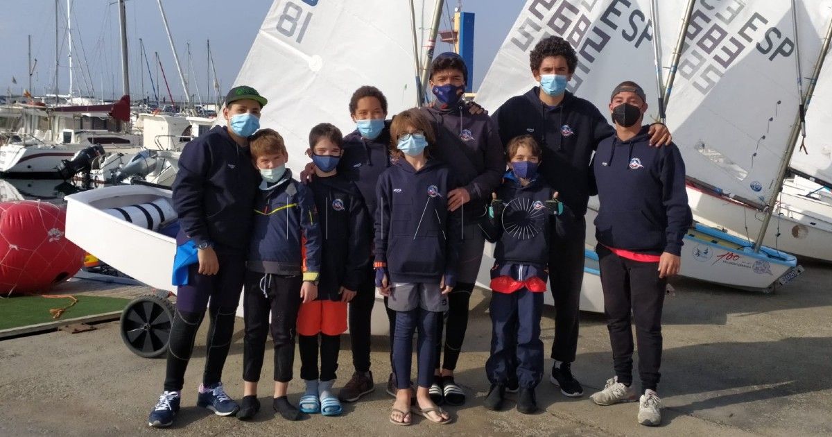 Regata El equipo de regata del Real Club Marítimo de Melilla compite en Almería