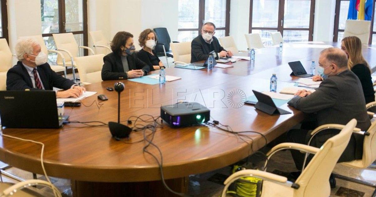 Reunión El Gobierno se reúne con el PP para pactar la propuesta normativa del Plan Estratégico de Melilla