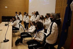 image 2 Las Guerreras dan visibilidad al futsal femenino en el IES Virgen de la Victoria