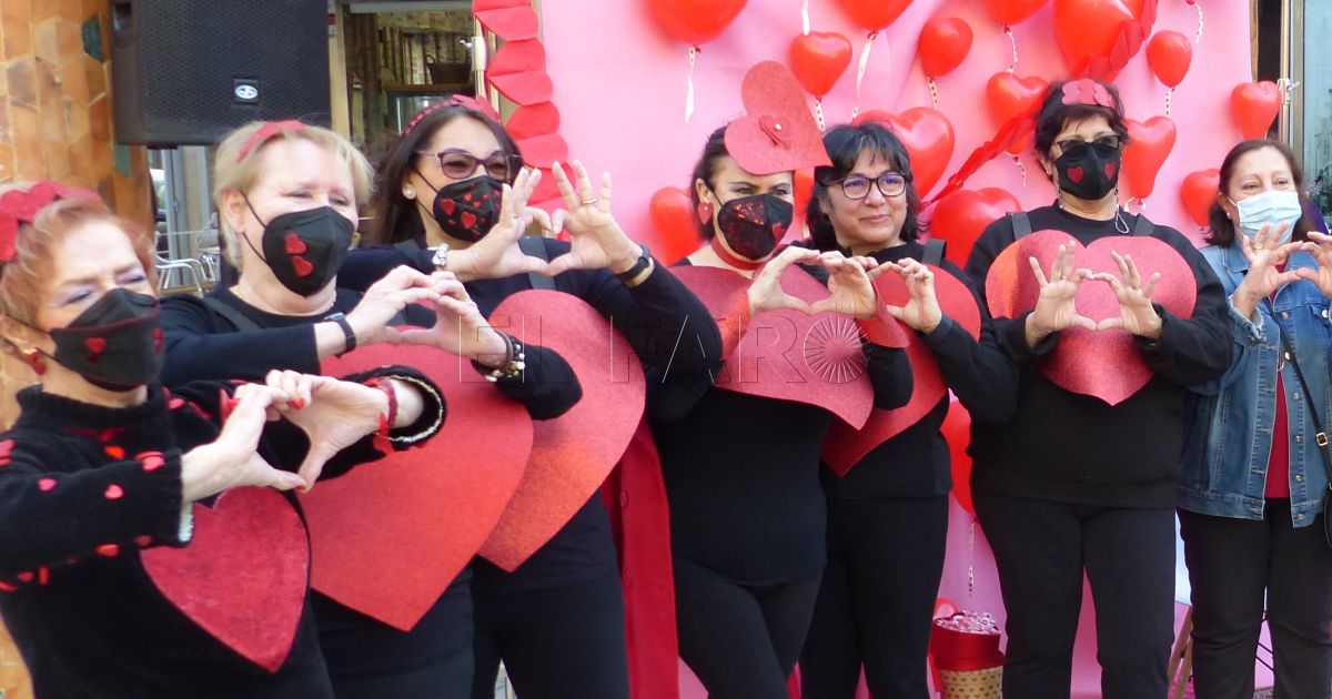 sanvalentin Menéndez Pelayo se llena de corazones vivientes por San Valentín