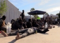 10 Al menos 500 migrantes entran en Melilla en el salto masivo más numeroso en años