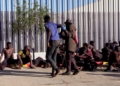 19 Salto masivo a la valla: más de 2.000 subsaharianos intentan entrar en Melilla