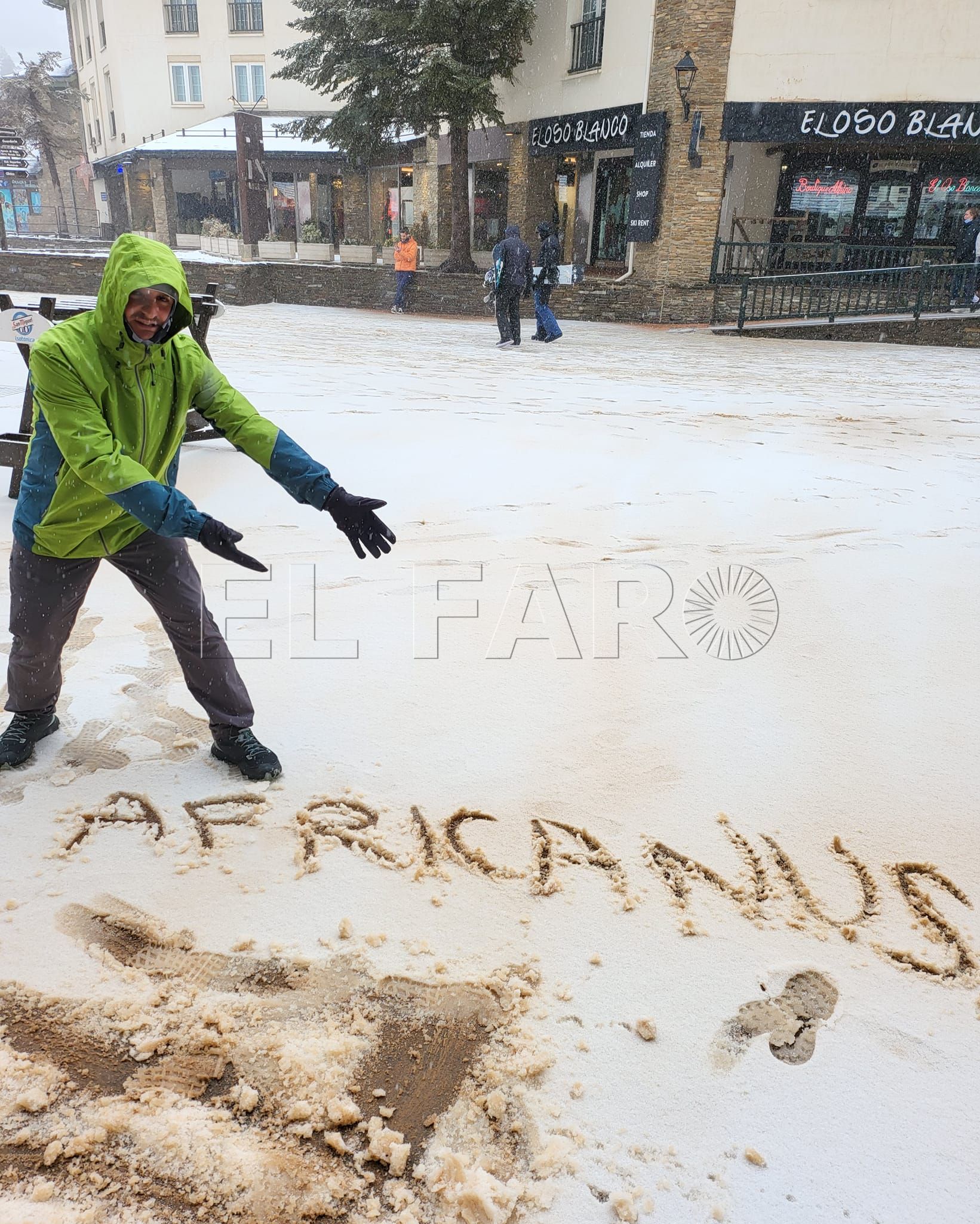 277719896 1447597349033052 1079515660935193158 n Varios melillenses en la línea de salida de Sierra Nevada