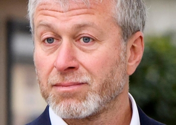 Abramovich1 El magnate ruso Abramovich barajó atracar este fin de semana en el puerto de Melilla