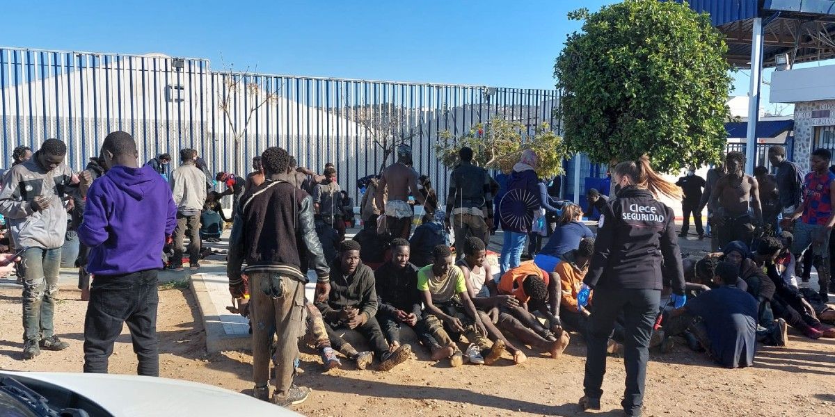 CETI Delegación del Gobierno eleva a 2.500 el número de inmigrantes que intentan saltar la valla de Melilla