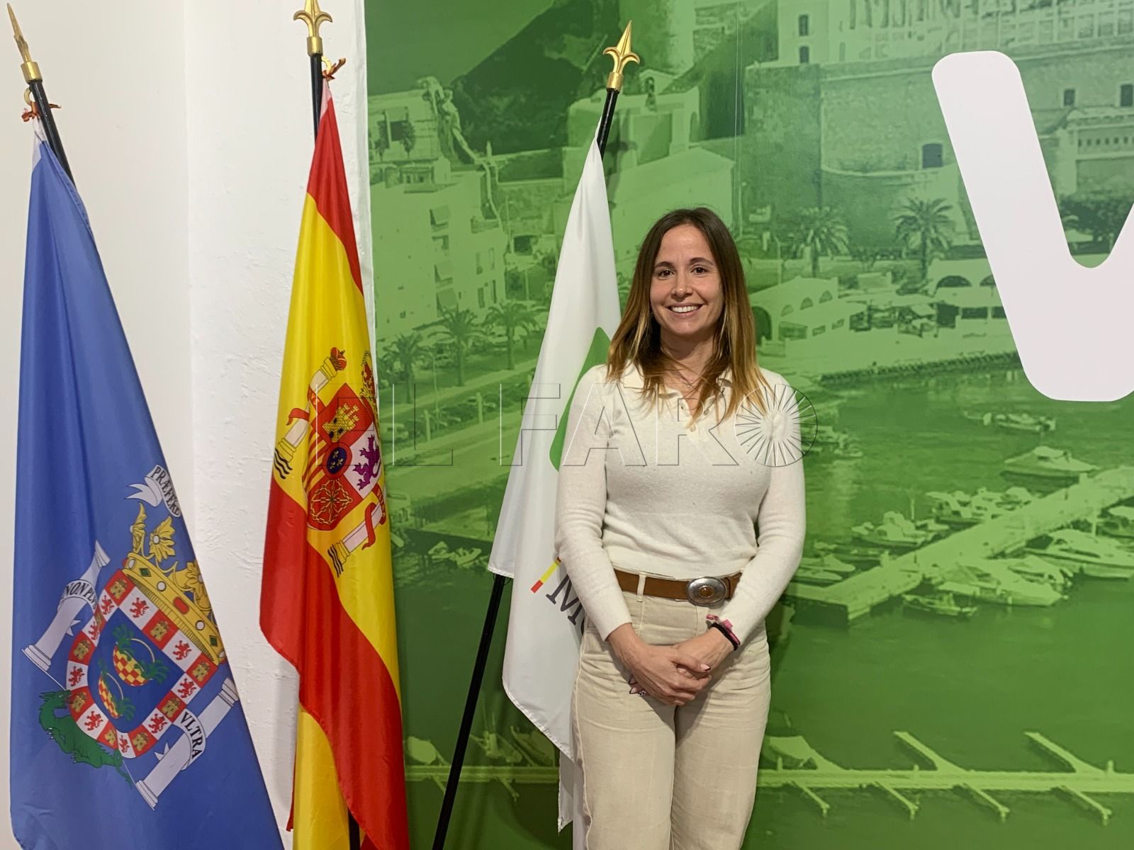 CHICA DE VOX Agradecimiento de Vox a los funcionarios de la seguridad