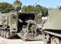 FNVjHEwX0AQmjzX Vehículos acorazados en Melilla y un buque de la Armada, en Chafarinas