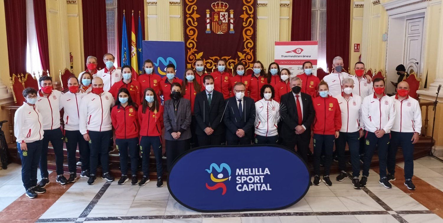 FOXeEzUXsAM0JY9 España visita el Salón Dorado del Palacio de la Asamblea de la Ciudad Autónoma de Melilla