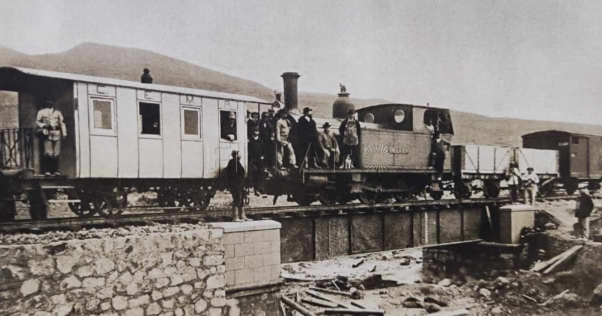 Ferrocarril La Biblioteca Militar, más cerca de la historia del ferrocarril español en África
