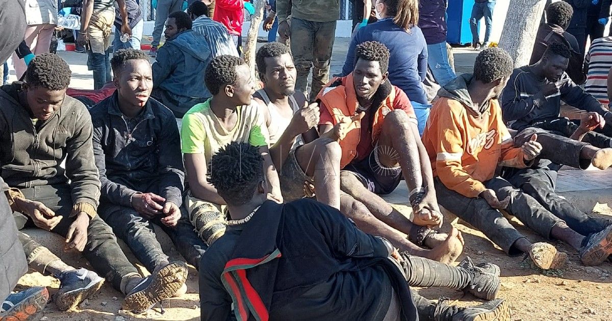 Migrantes Denuncian desprotección de la frontera sur de Europa "para controlar la invasión"