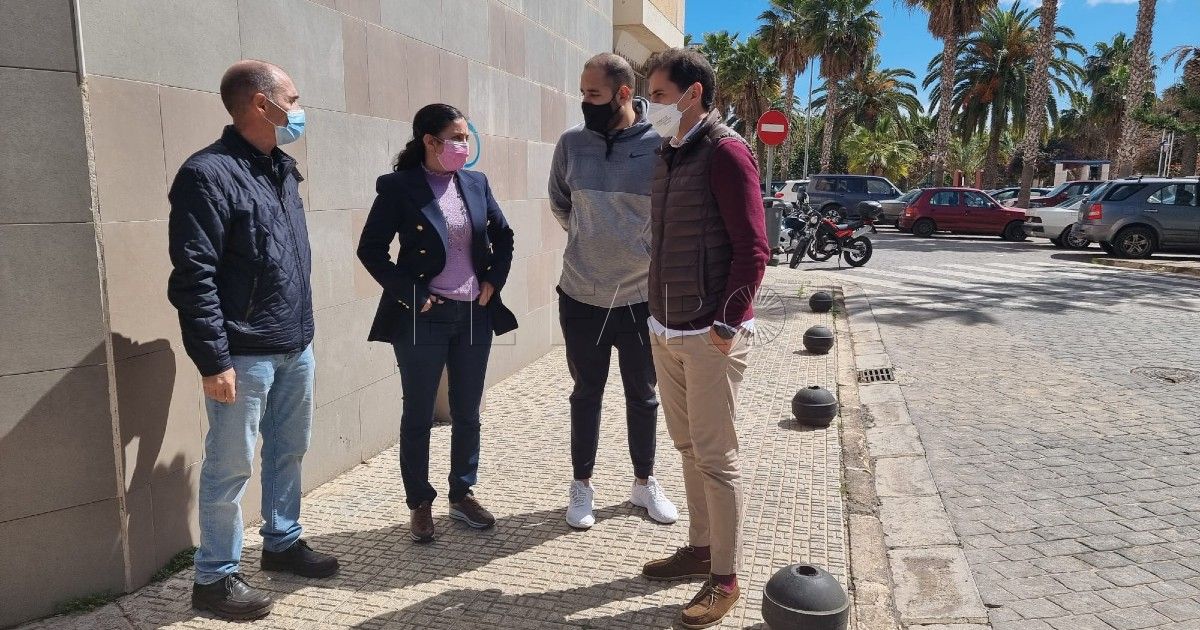 Palmeras Rachid Bussian y Yonaida Sel Lam escuchan las necesidades de Las Palmeras
