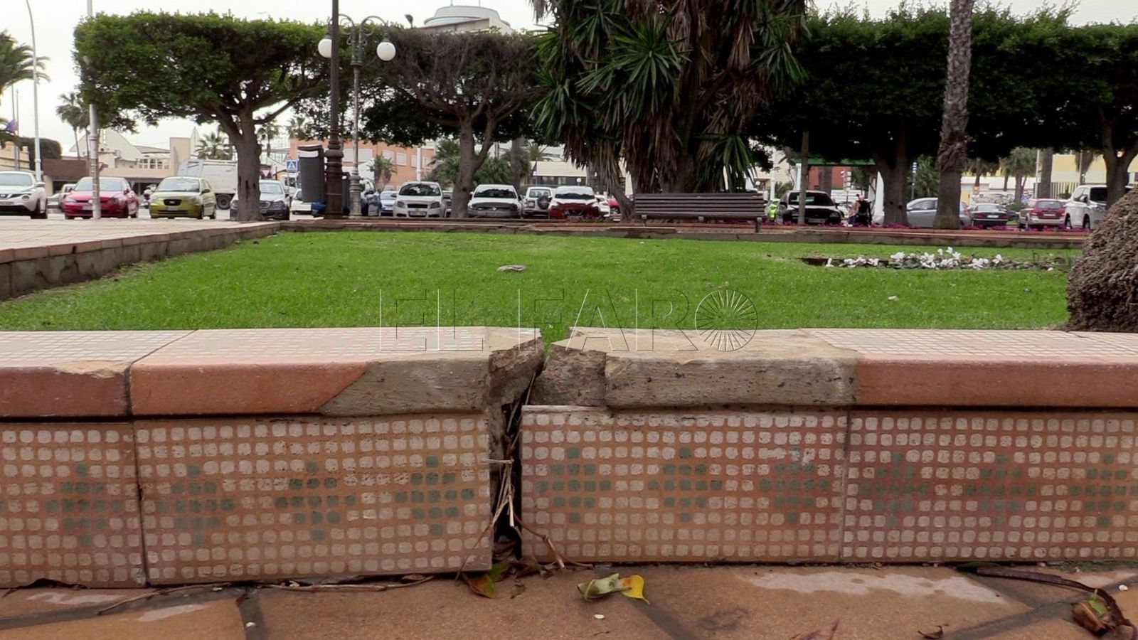 Plaza de España 8 La Plaza de España, centro de Melilla, en plena decadencia