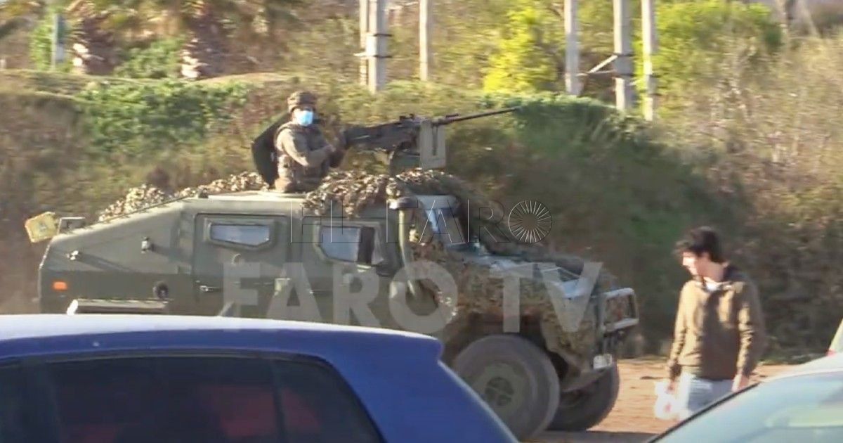 Tanques en la valla Vehículos del Ejército, en la valla de Melilla