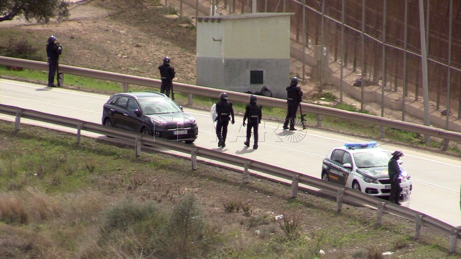 WhatsApp Image 2022 03 04 at 2.28.03 PM 2 Llegan a Melilla primeros 20 agentes de refuerzo para la valla ante presión