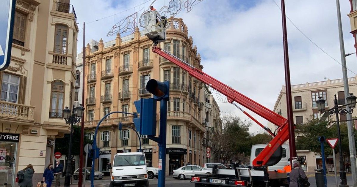 luces Mejor evolución del paro en Melilla que en España
