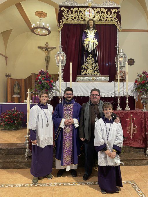 16 2 Castillo destaca la gran presencia de jóvenes en la Semana Santa