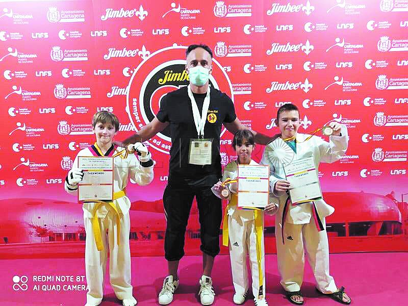 244345586 2163580020464309 337283454289287144 n Melilla acude en ayuda de Ucrania en el Open Internacional por la Paz de taekwondo