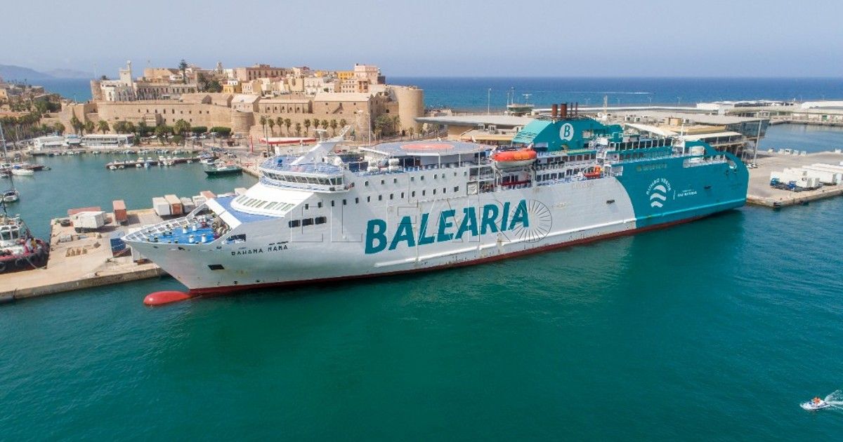 Barco de Balearia Melilla encomienda su futuro al sector turístico, a la economía digital y a la verde y circular