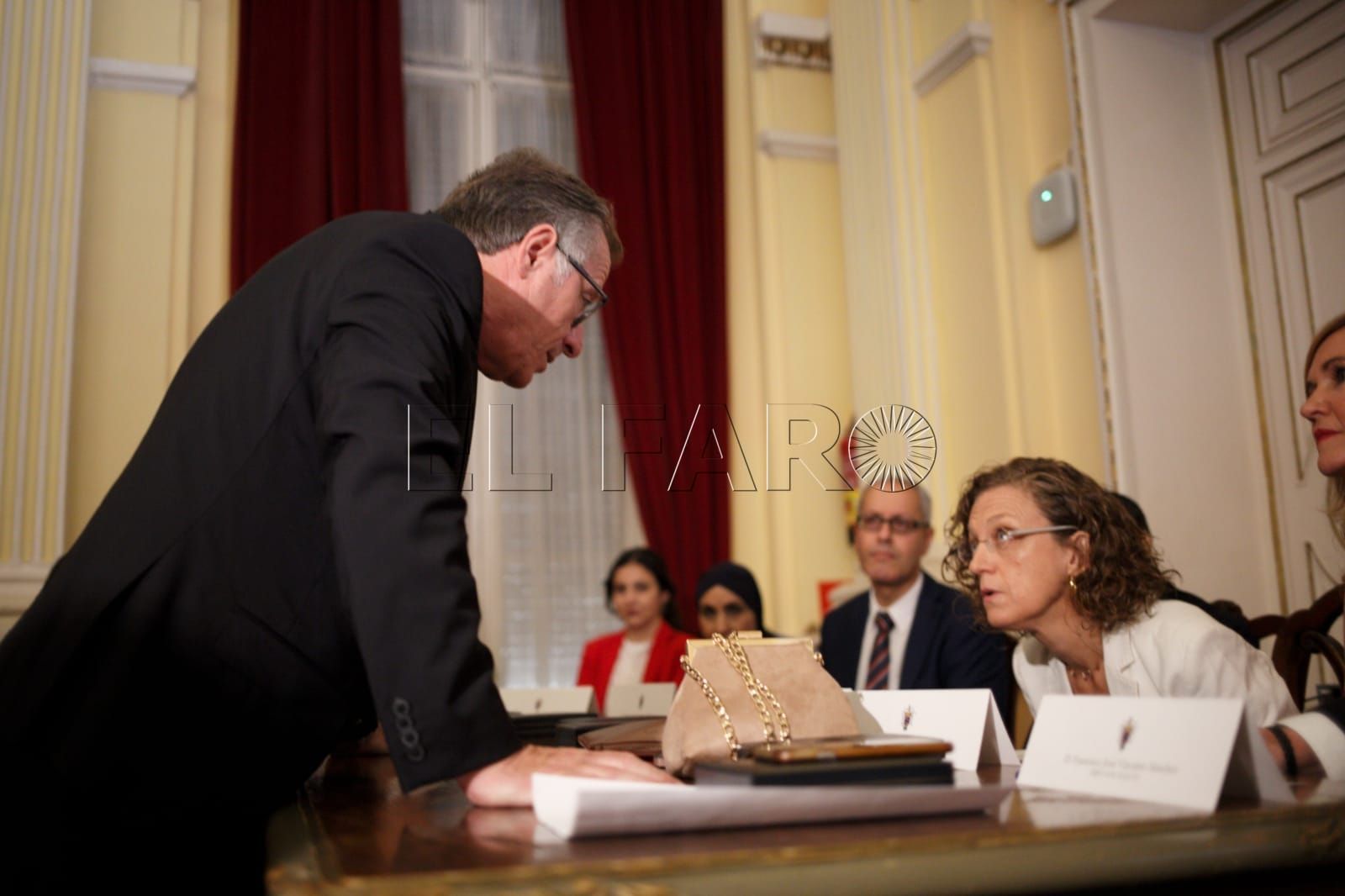 EDU Y GLORIA De Castro: "No somos el dios griego de la meteorología, si es lo que lo hay"
