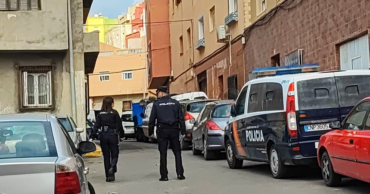 La Policía Nacional blinda Reina Regente Melilla: Continúa la excavación en busca de un cadáver en Reina Regente