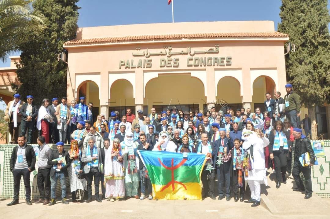 Participants au X° AMA La Asamblea Mundial Amazighe llama a los ciudadanos amazighs a que tomen medidas para que no sean confundidos con árabes