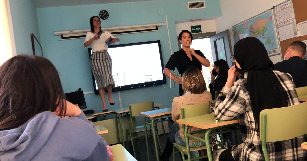 Teatro 2 El teatro llena las aulas del centro educativo de personas adultas en Melilla