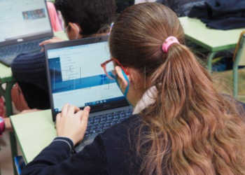 etwinning Estudiantes de un IES melillense investigan sobre el uso de extranjerismos en el idioma español