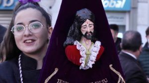lágrimas 6 La saeta recibe al Nazareno y a la Virgen de Las Lágrimas