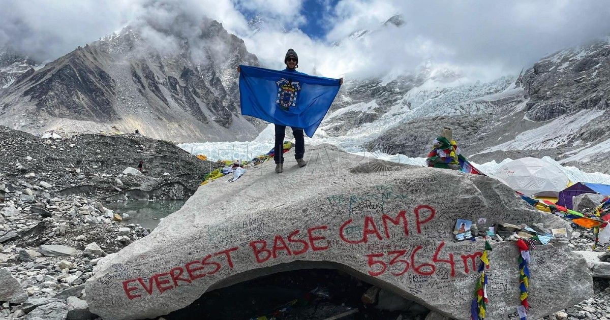 Álvaro García en el campamento base del Everest ¡Lo logró! El melillense Álvaro García llega al campamento base del Everest