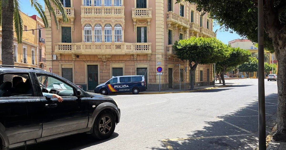 Calles Melilla Melilla matricula en mayo 72 coches menos que en abril