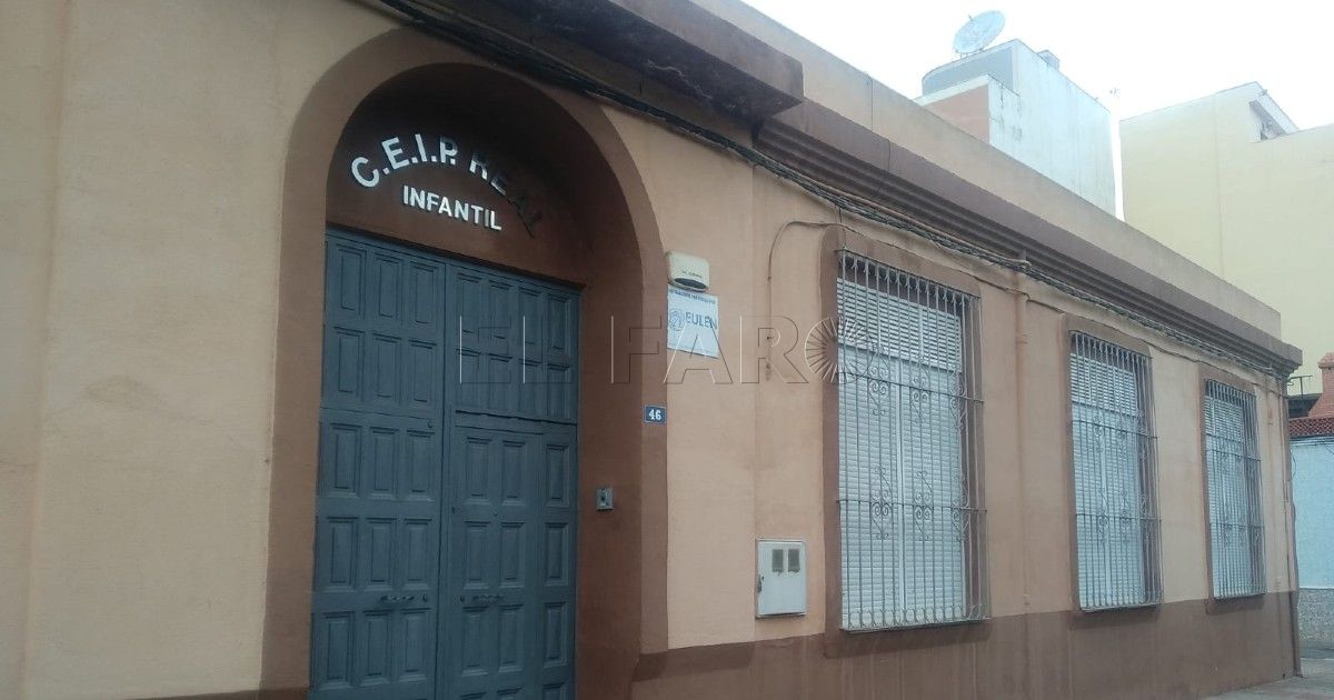 Colegio del Real en una imagen de archivo Profesores interinos son excluidos de las listas por confirmar su permanencia pero no registrarla electrónicamente
