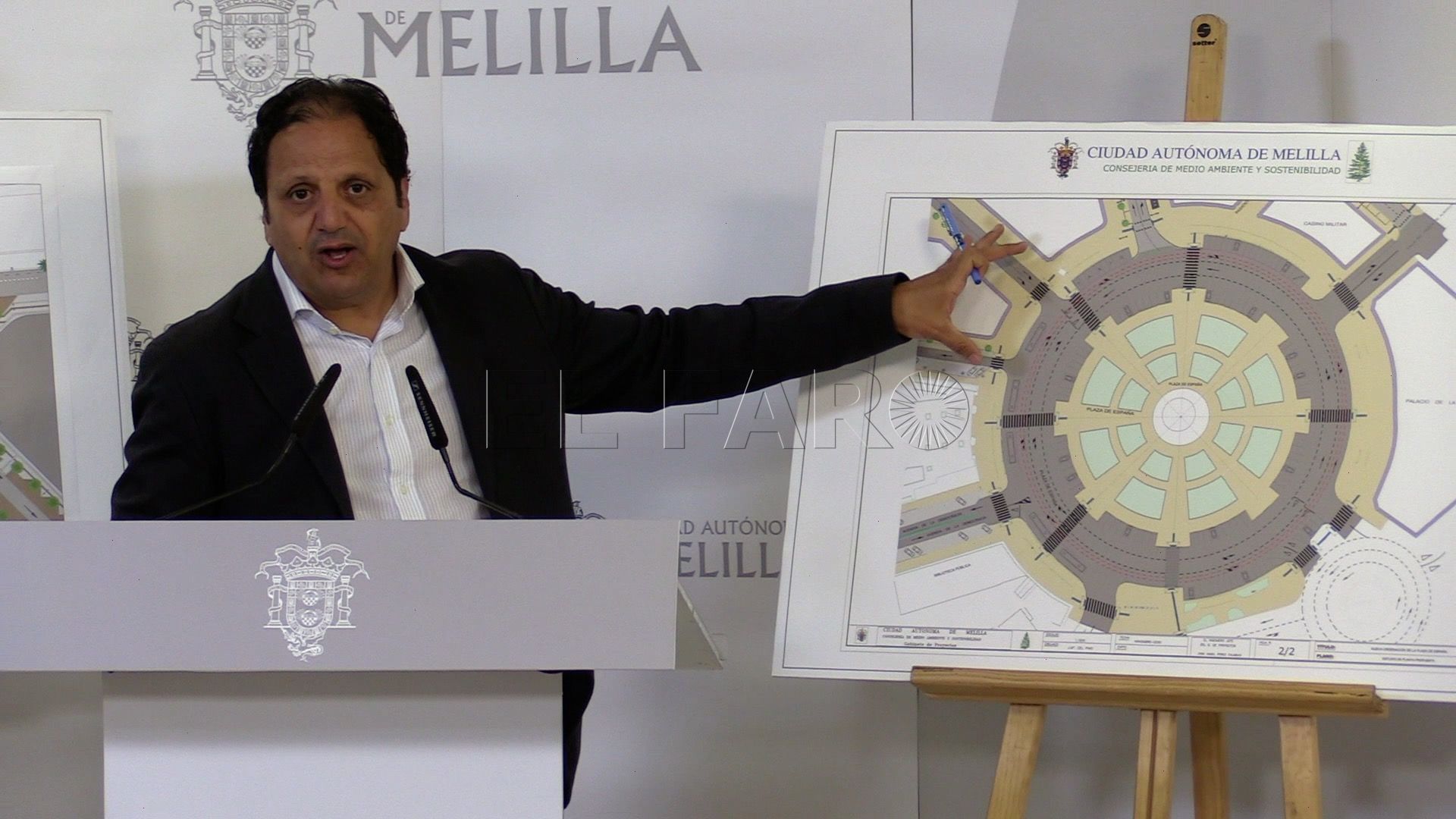 HASSAN Mohatar defiende que no retirará "ni un árbol" en la reordenación de la plaza Adolfo Suárez