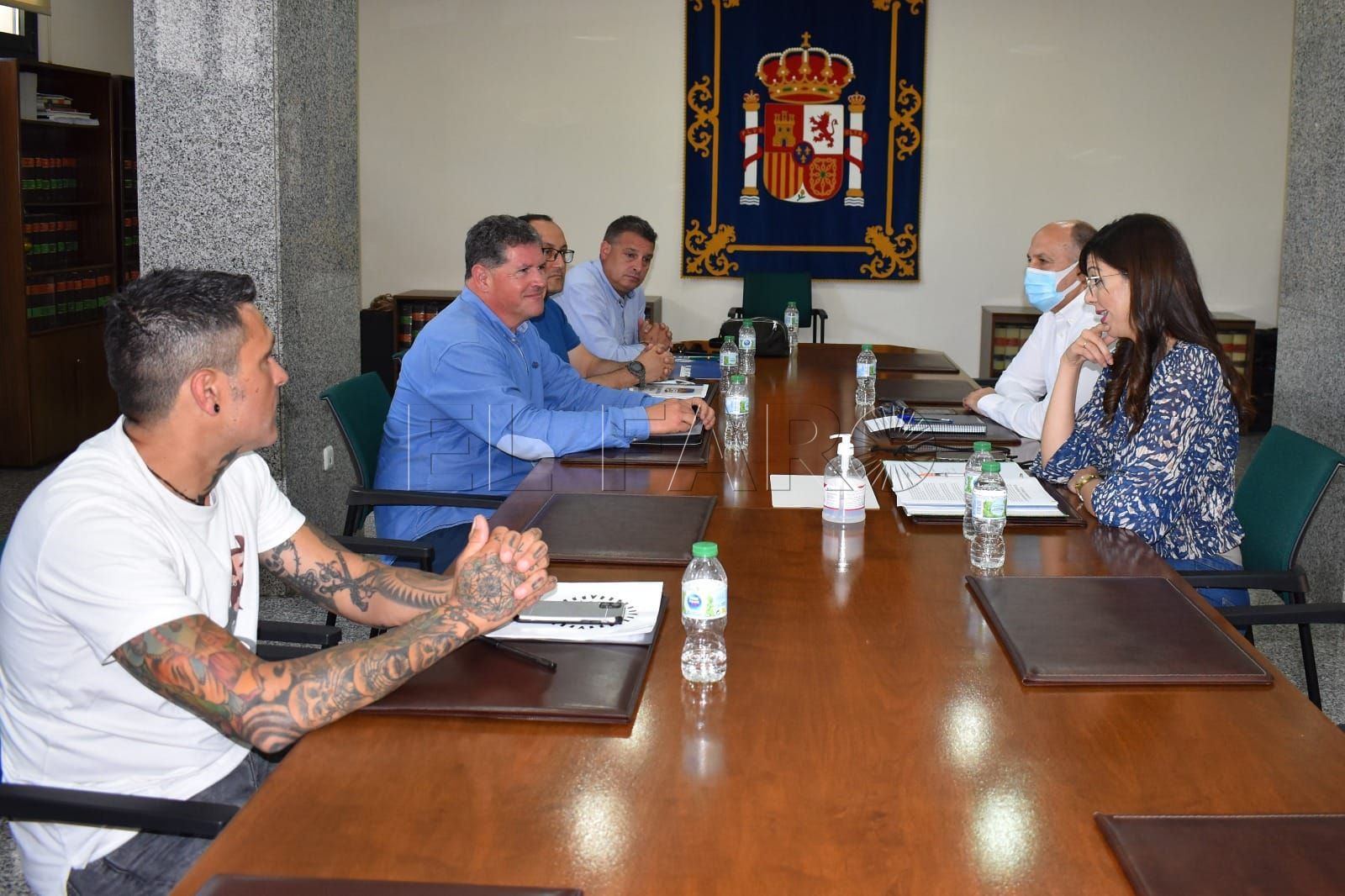 SABRINA PLATAFORMA La delegada se reúne con la Plataforma "Por una frontera y una Melilla segura"