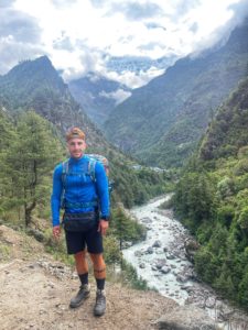 alvaro 3 El policía melillense Álvaro García va camino del campamento base del Everest