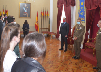 comgemel Alumnos y profesores de la Fundación de Estudios Estratégicos e Internacionales visitan la Comgemel