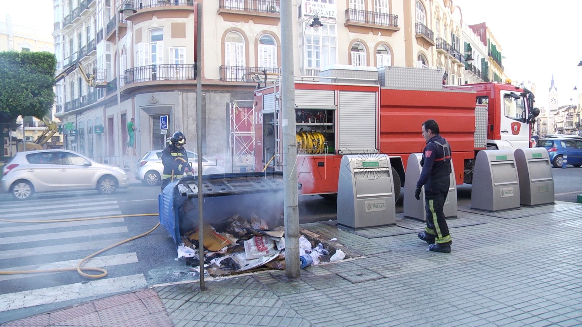 foto bomberos contenedor 2 La Asociación de Tropa y Marinería recurre las bases de las plazas de bomberos