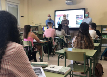 ingles Convocan a curso de inmersión lingüística en inglés para alumnos de Primaria y Secundaria