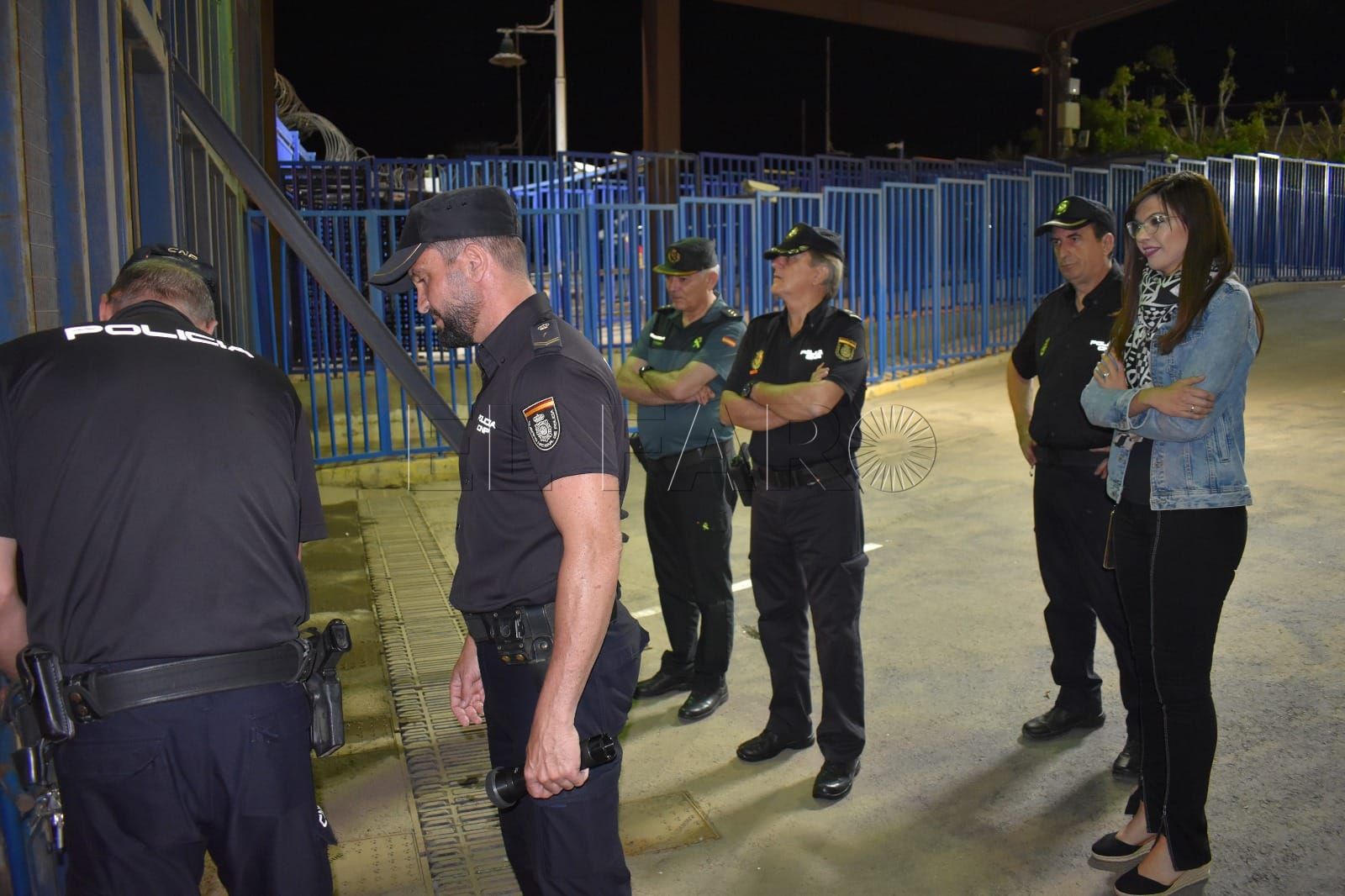 sabrina moh Más de 750 personas cruzan la frontera la primera noche tras la reapertura