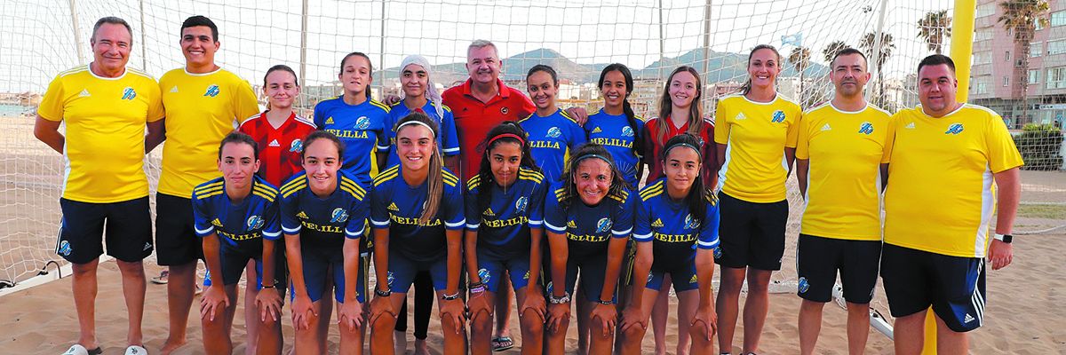 222222 La selección Sub-19 jugará el Nacional en la playa de Cádiz