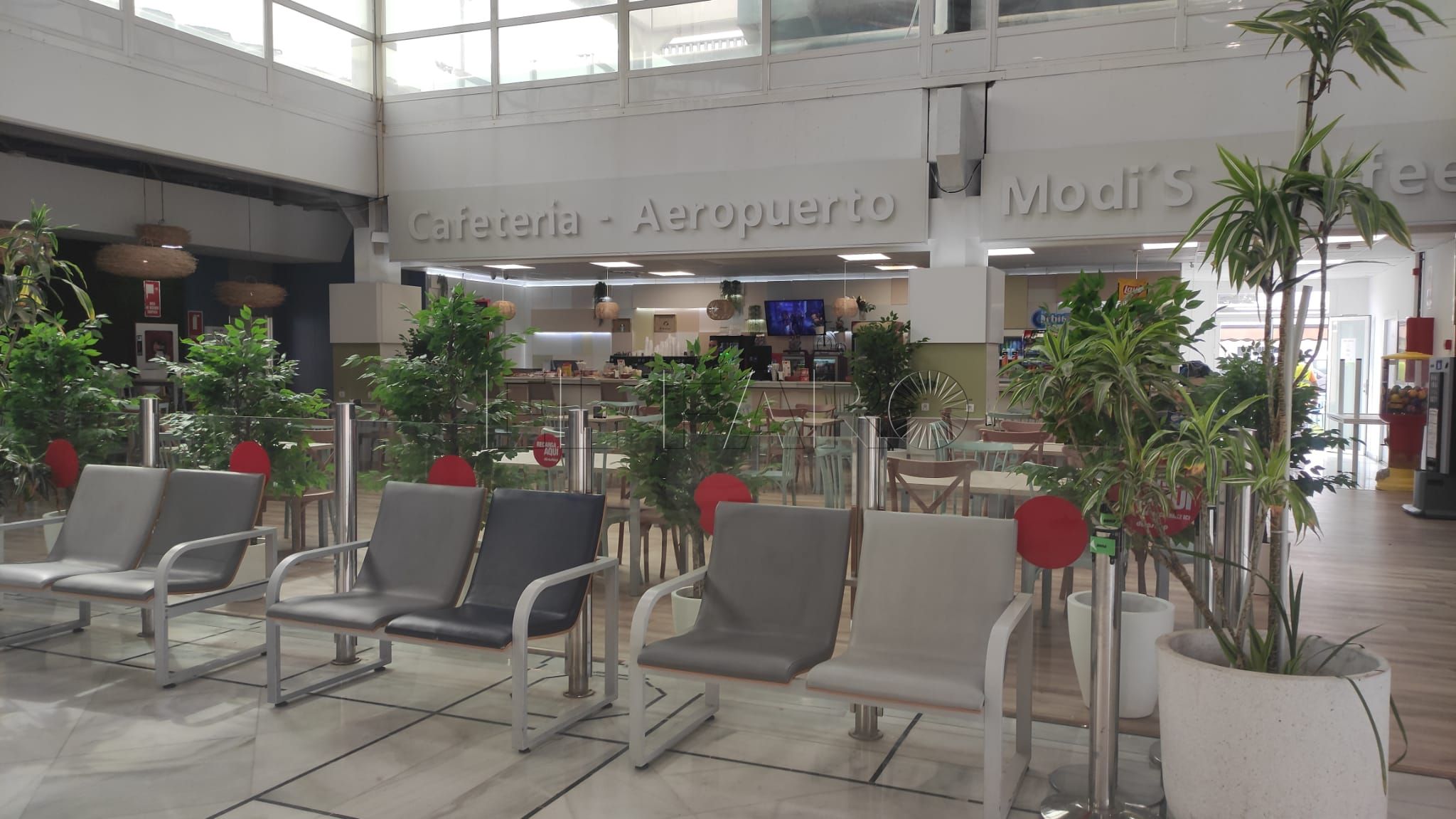 AEROPUERTO SALA El aeropuerto amplía la sala de embarque, que gana 20% de superficie