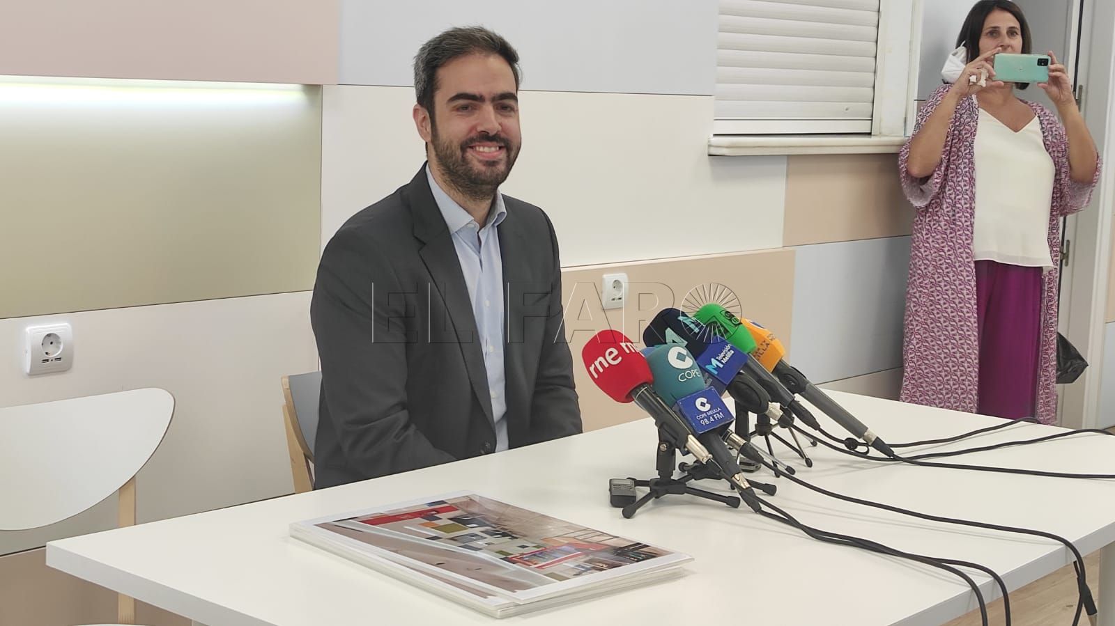 DIRECTOR Ni ampliación de pista, ni nueva aproximación porque “invaden el espacio aéreo de Marruecos”
