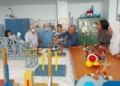 Miembros de la Inspeccion durante la inauguracion El IES Rusadir expone los inventos tecnológicos del Aula de Atención Temporal