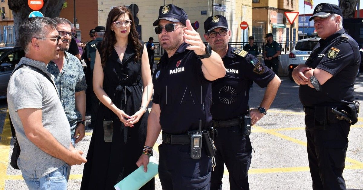 OPE La delegada del Gobierno visita los alrededores de Beni-Enzar para adecuarlos de cara a la OPE