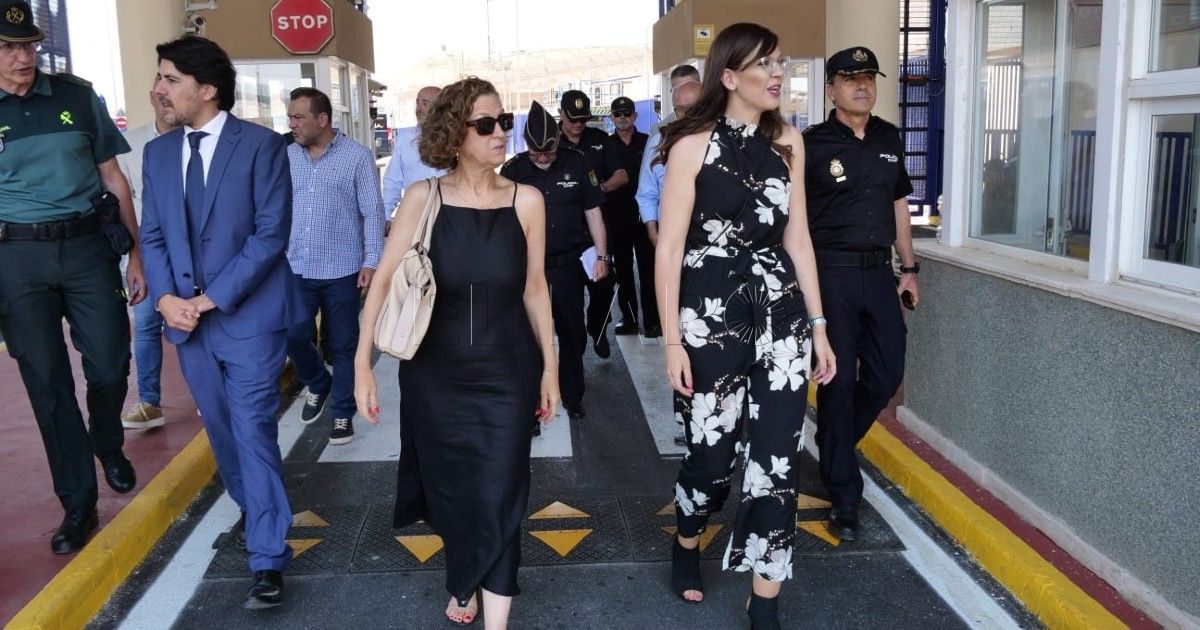 Sabrina Moh y Gloria Rojas en el Tarajal Sabrina Moh y Gloria Rojas visitan la frontera del Tarajal, de Ceuta