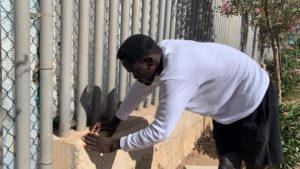WhatsApp Image 2022 06 26 at 8.21.46 PM 2 e1656268062145 Amir viene de Sudán y saltó la valla de Melilla este viernes, todavía recuerda el horror de lo que vivió