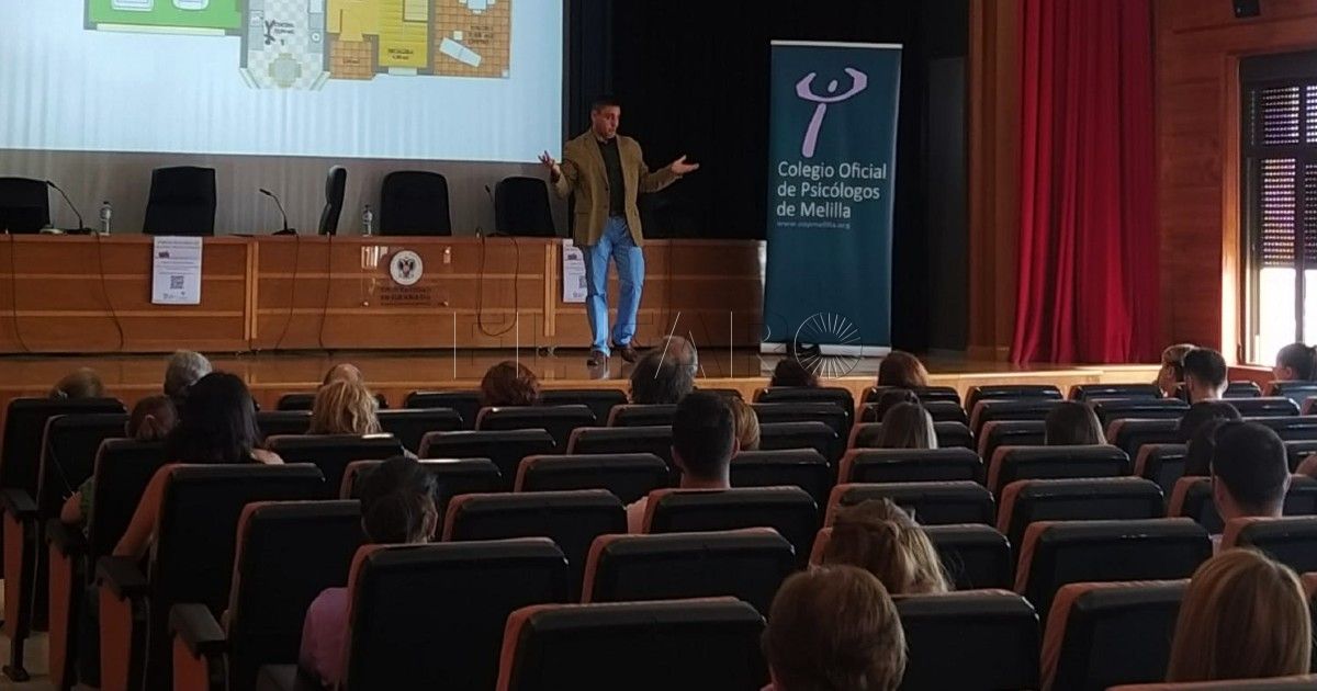 cop Concluye con "éxito de asistencia" un curso de Psicología Criminalista en Melilla