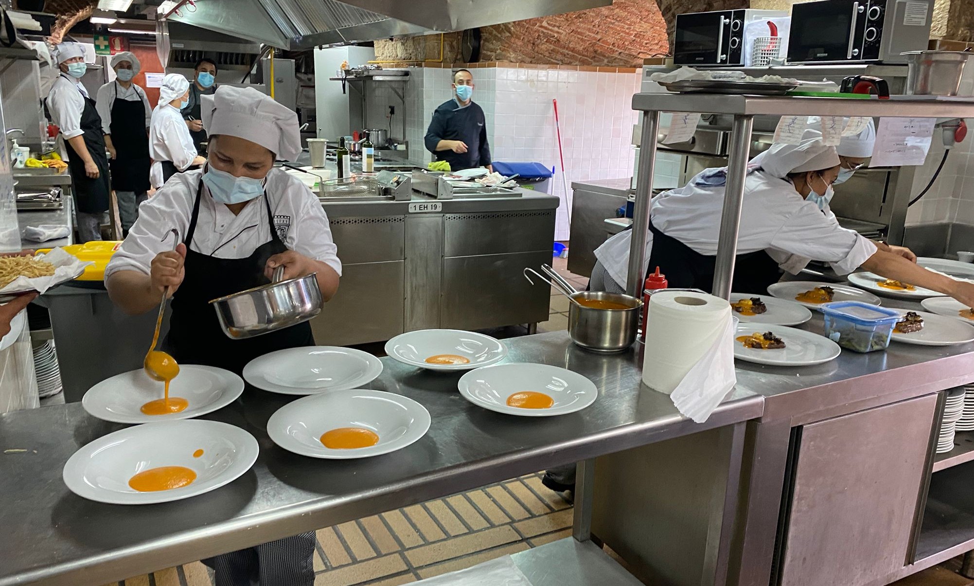 El restaurante de la Escuela de Hostelería cosecha un año más de éxito