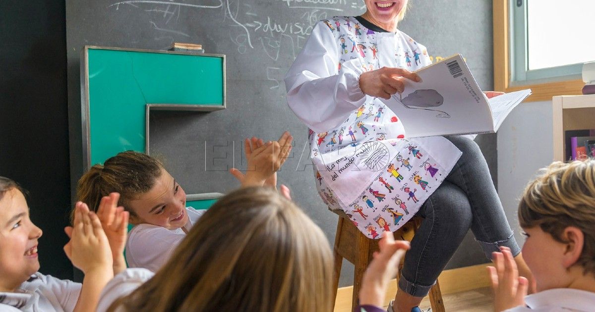 ninos Los padres melillenses, los que menos gastarán en regalarle a los profesores este fin de curso