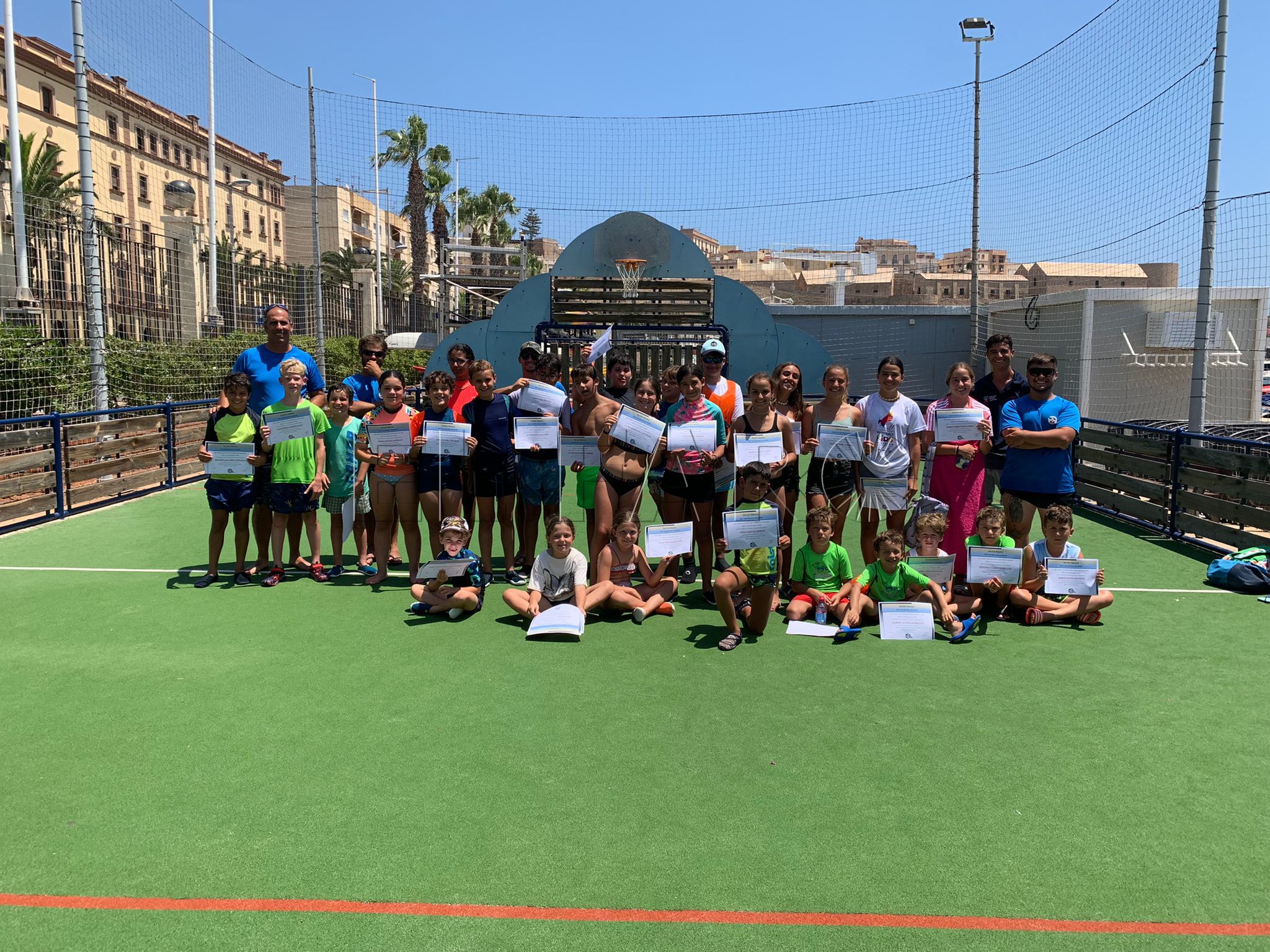 3a PROMOCION ALUMNOS La tercera promoción de alumnos del Real Club Marítimo de Melilla se gradúa