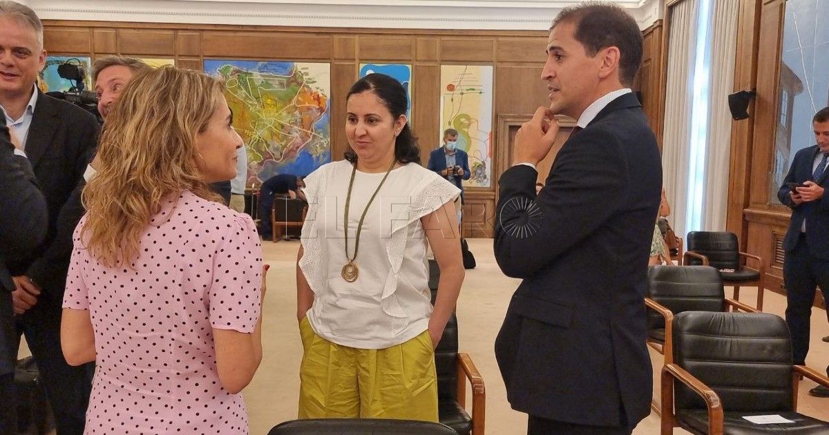 Bussian y Sel Lam suscriben un acuerdo con la ministra de Transportes para inyectar 4 millones al Plan de Vivienda en Melilla